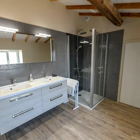 De La Grande Borderie Dom wakacyjny