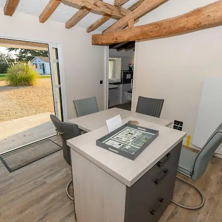 De La Grande Borderie Dom wakacyjny