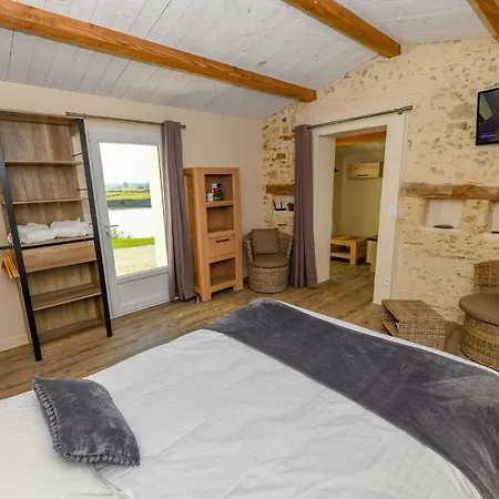 De La Grande Borderie Dom wakacyjny